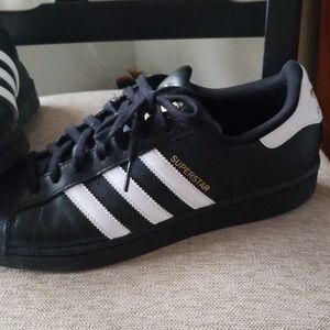 Adidas "Superstar"